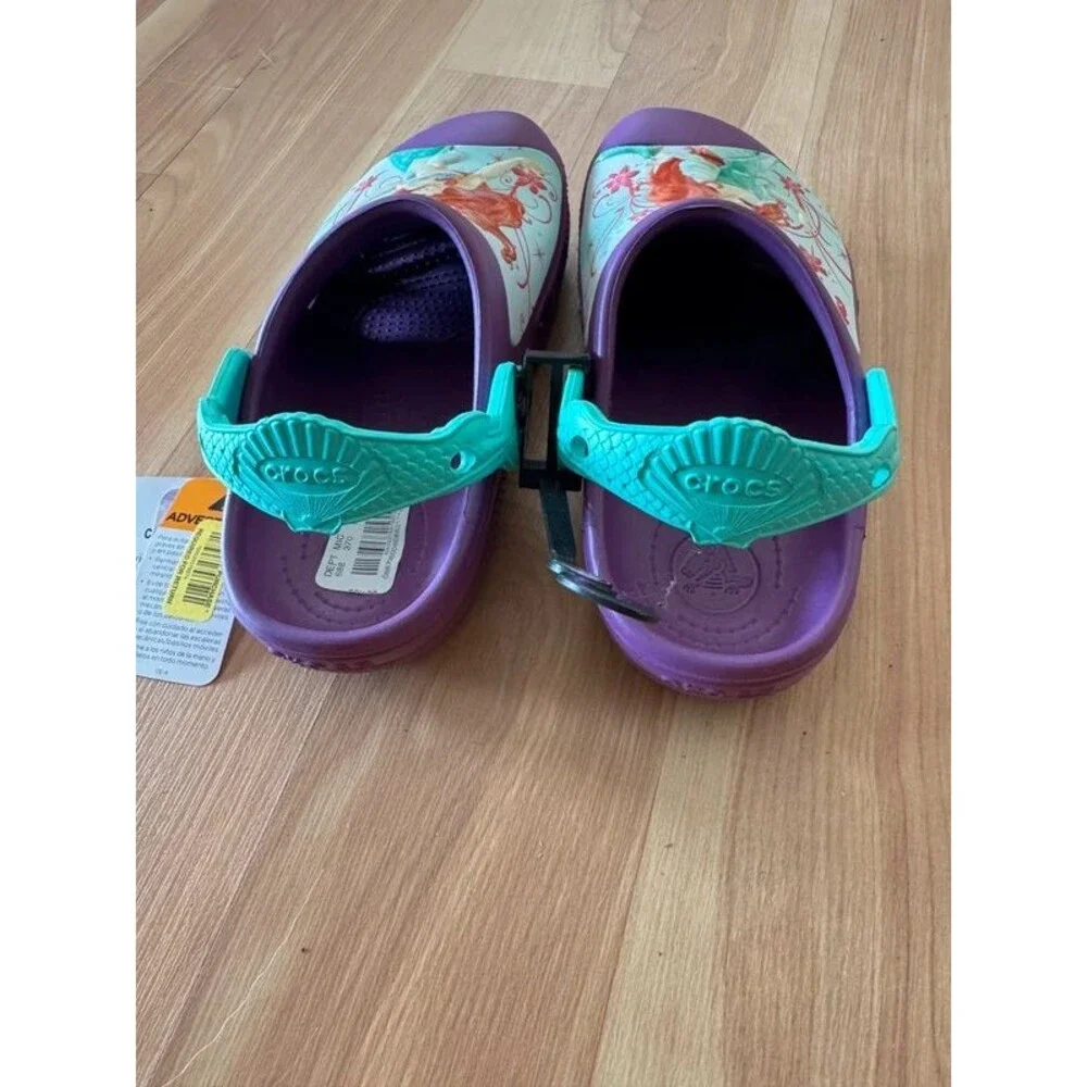 Crocs Disney Ariel NWT Sz j3